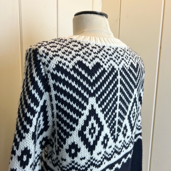 Cliche Couture Nordic Sweater - Picture 4 of 9